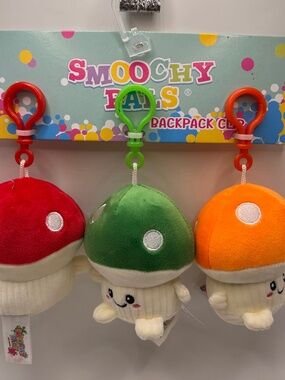 Smoochy Pals Backpack Clip 3 Pack Multicolor Mushroom Plushie